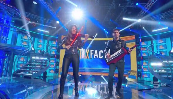 Violino e tastiera portatile, il duo che ha il fattore Strix