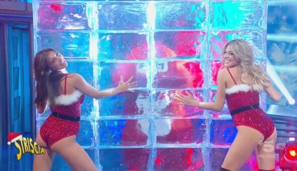 Buone feste con le Veline: arriva lo stacchetto di Natale