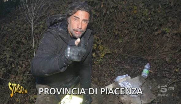 Brumotti scova un campo base della droga in provincia di Piacenza